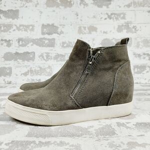 Steve Madden Wedgie Grey Suede Zip Up Hi Sneakers M519